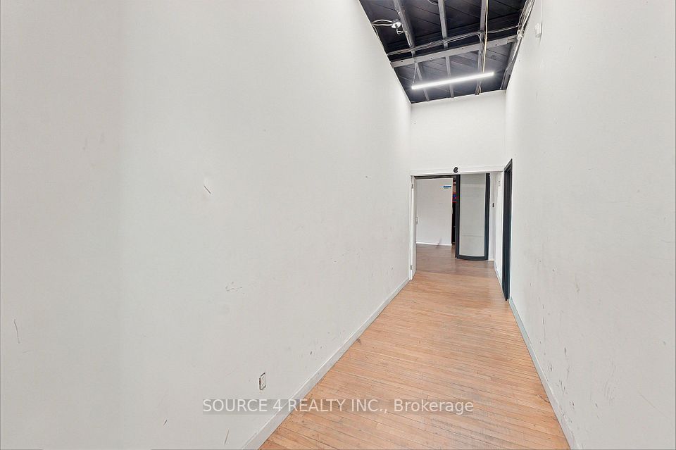 1110 Dupont Street 2nd Floor, Toronto, ON M6H 2A2