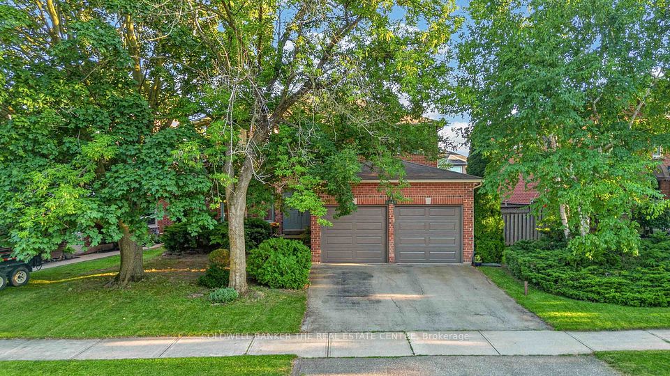 2040 Markle Drive, Oakville, ON L6H 3T3 at 2040 Markle Drive, Oakville, ON L6H 3T3, Oakville, ON, L6H 3T3