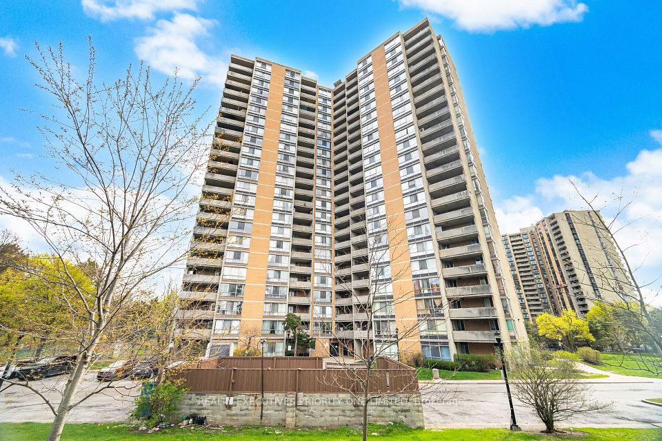 10 Martha Eaton Way 1013, Toronto, ON M6M 5B3 at 10 Martha Eaton Way 1013, Toronto, ON M6M 5B3, Toronto W04, ON, M6M 5B3
