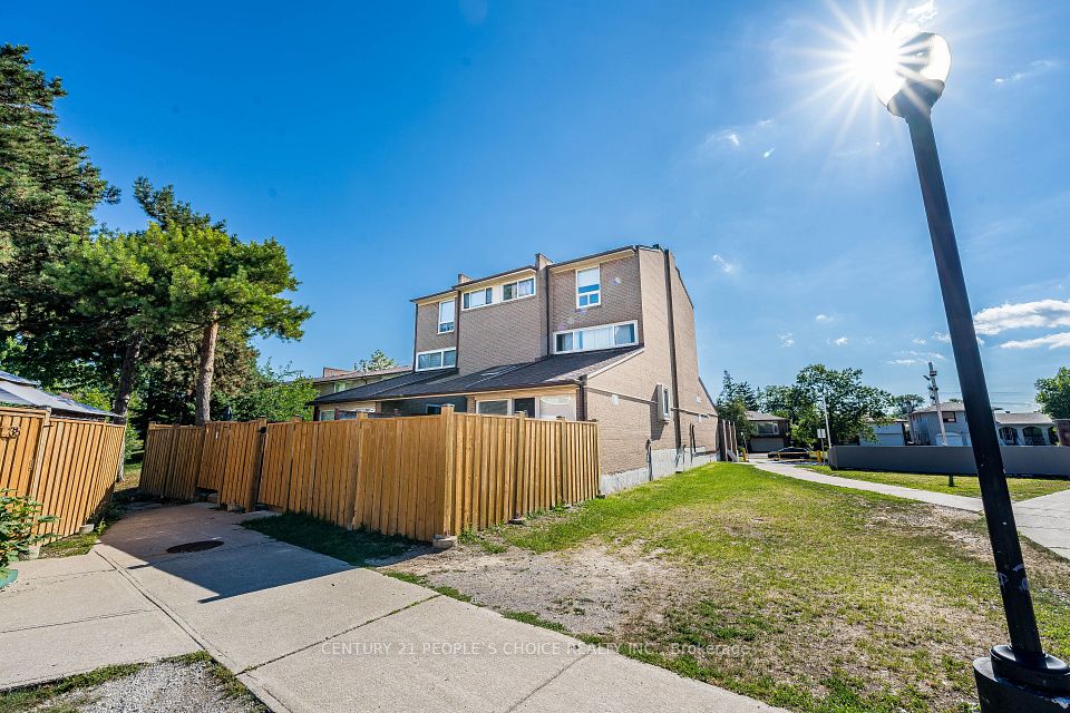 242 John Garland Boulevard 2, Toronto, ON M9V 1N8 at 242 John Garland Boulevard 2, Toronto, ON M9V 1N8, Toronto W10, ON, M9V 1N8