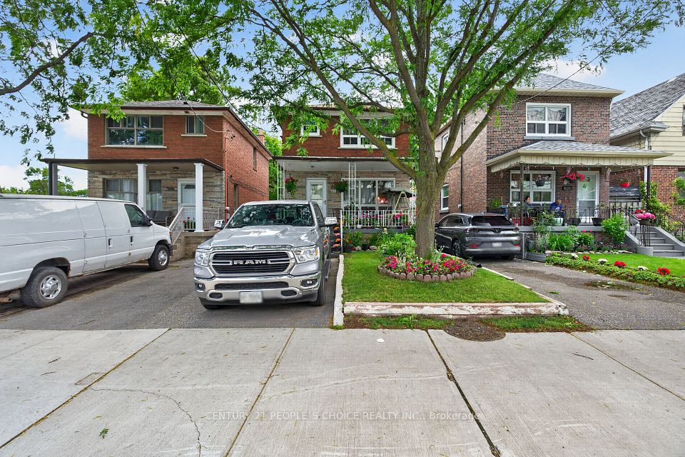 750 Jane Street, Toronto, ON M6N 4B2 at 750 Jane Street, Toronto, ON M6N 4B2, Toronto W03, ON, M6N 4B2
