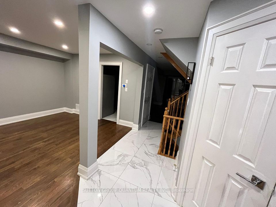 Semi-Detached at 135 Mowat Crescent, Halton Hills, ON L7G 6A8, Halton Hills