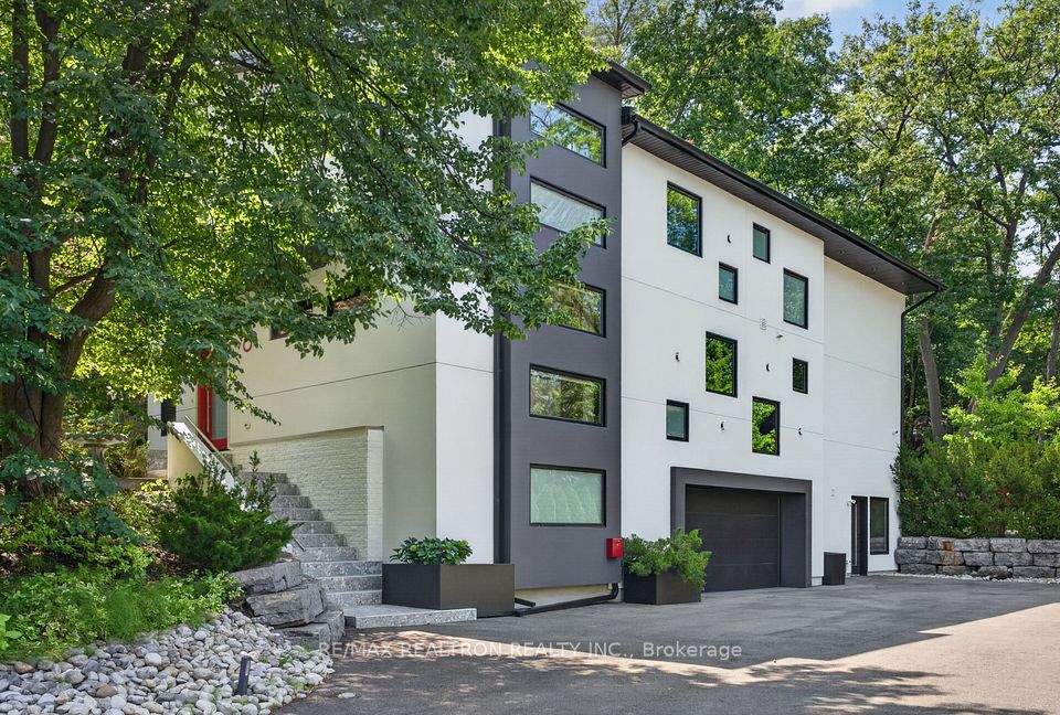 8 Breezewood Drive, Toronto, ON M8Y 2C1 at 8 Breezewood Drive, Toronto, ON M8Y 2C1, Toronto W07, ON, M8Y 2C1