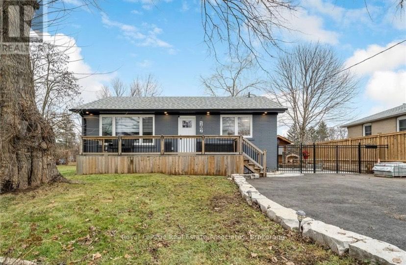 Upper Level at 107 Main Street N, Halton Hills, ON L7G 3H5, Halton Hills