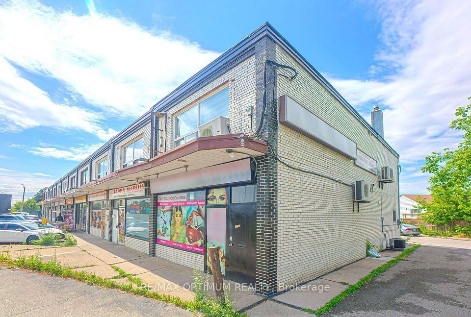 7060 Airport Road, Mississauga, ON L4T 2G8