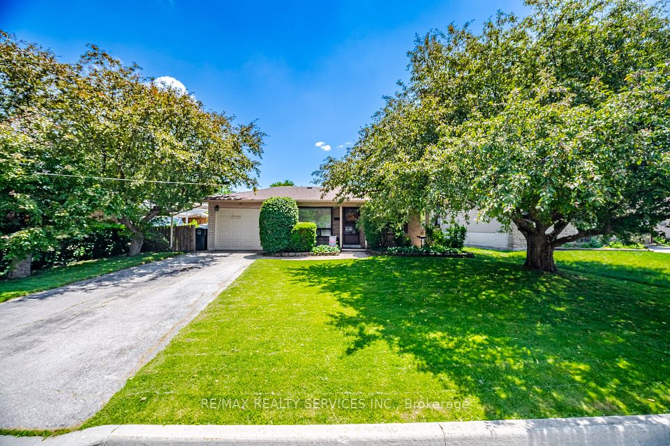 15 Ferndale Crescent, Brampton, ON L6Y 3V3 at 15 Ferndale Crescent, Brampton, ON L6Y 3V3, Brampton, ON, L6Y 3V3