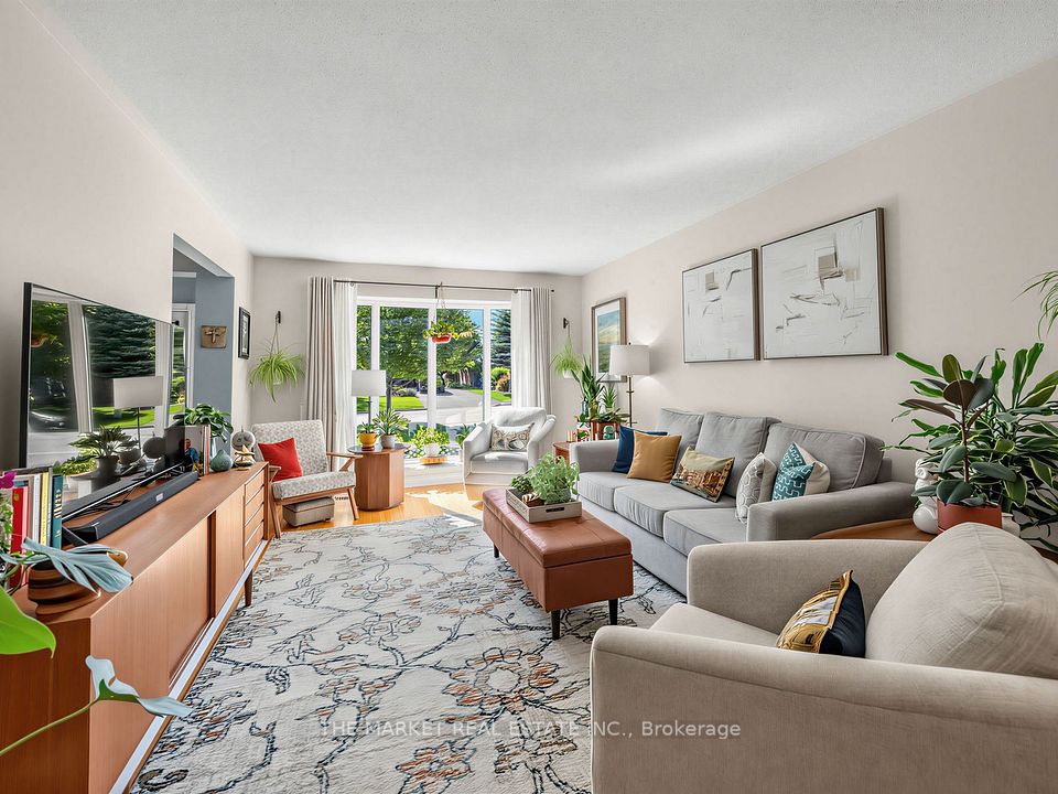 1033 Franconia Drive, Mississauga, ON L4Y 2L6 at 1033 Franconia Drive, Mississauga, ON L4Y 2L6, Mississauga, ON, L4Y 2L6