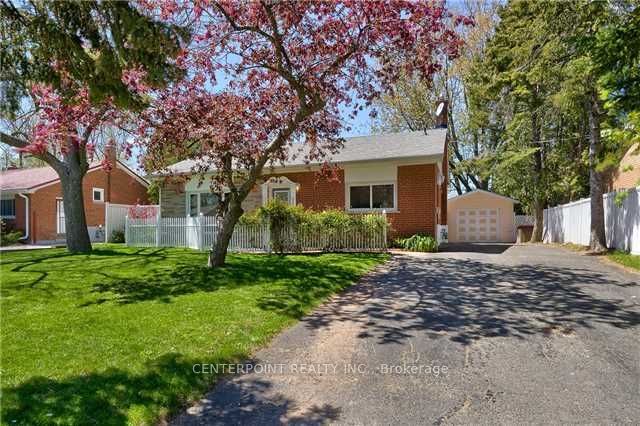 Detached at 287 Kent Crescent, Burlington, ON L7L 4T2, Burlington