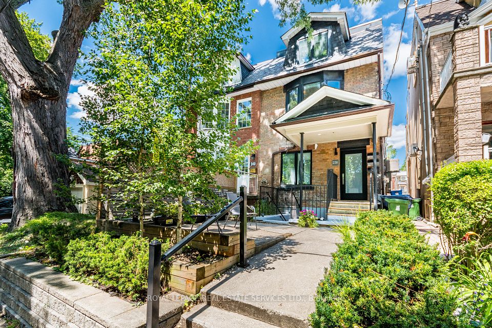 238 Garden Avenue, Toronto, ON M6R 1J1 at 238 Garden Avenue, Toronto, ON M6R 1J1, Toronto W01, ON, M6R 1J1