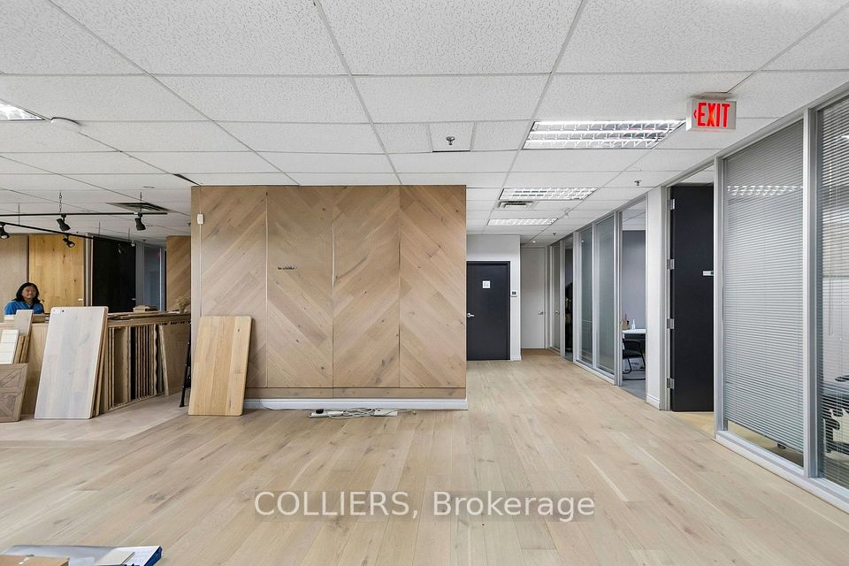 230 Watline Avenue 100, Mississauga, ON L4Z 1P4