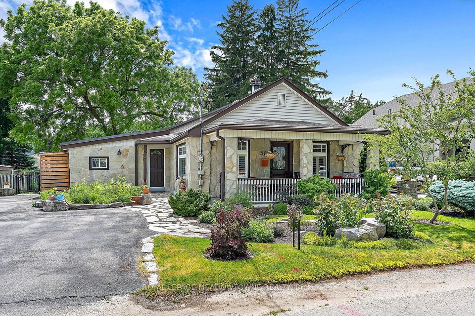 30 Victoria Street, Halton Hills, ON L7G 3N6 at 30 Victoria Street, Halton Hills, ON L7G 3N6, Halton Hills, ON, L7G 3N6