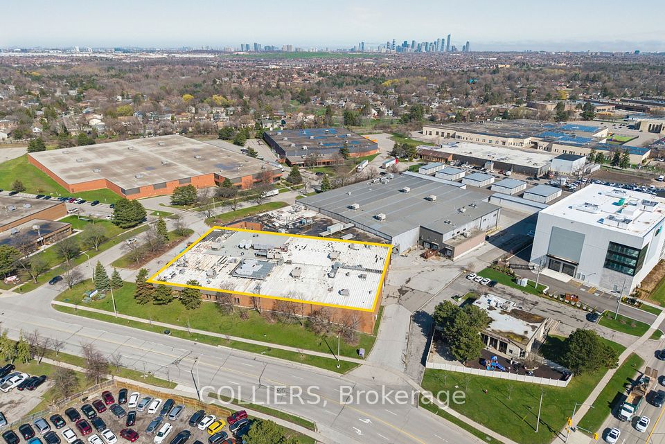 6515 Kitimat Road B, Mississauga, ON L5N 2X5
