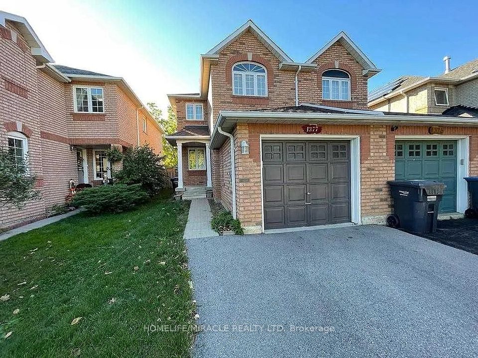 Semi-Detached at 1377 Inuit Trail, Mississauga, ON L5N 7R8, Mississauga