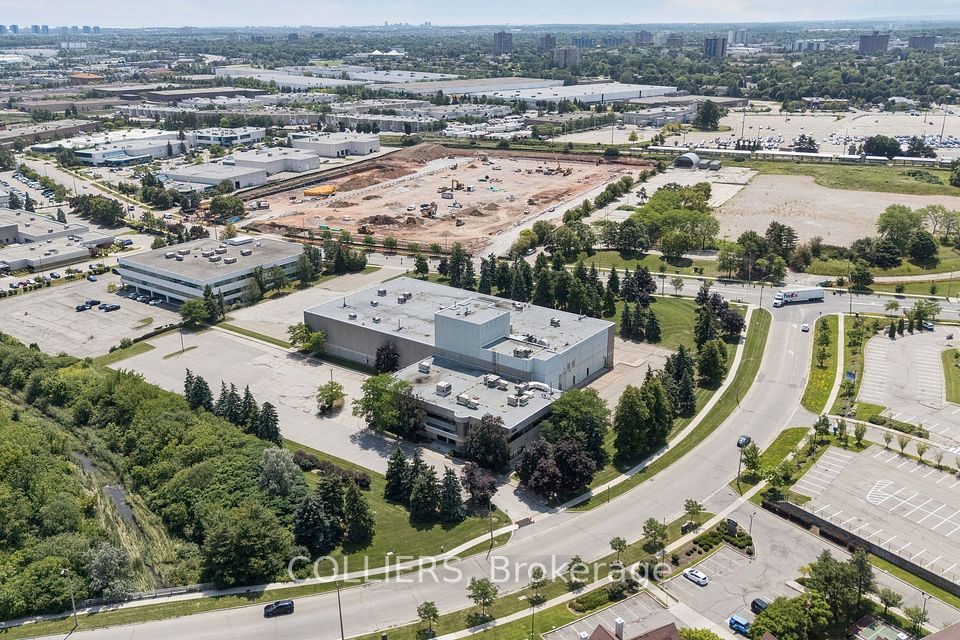 7030 Century Avenue, Mississauga, ON L5N 2V8