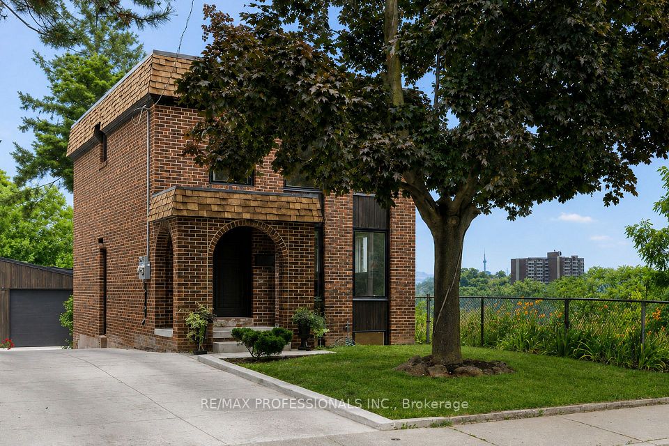 19 Arnold Avenue, Toronto, ON M6N 4M8 at 19 Arnold Avenue, Toronto, ON M6N 4M8, Toronto W03, ON, M6N 4M8