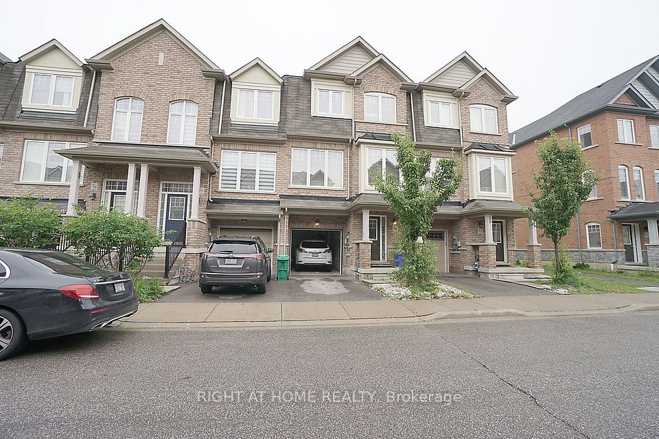 Att/Row/Townhouse at 15 Magdalene Crescent, Brampton, ON L6Z 0G9, Brampton
