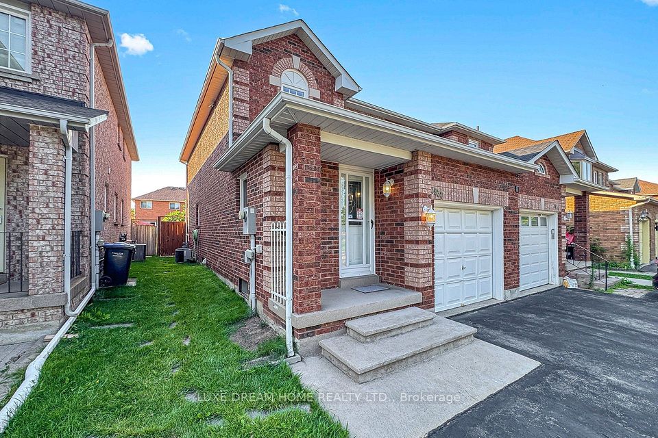 Semi-Detached  at 3937 Stoneham Way, Mississauga, ON L5N 6Y6, Mississauga