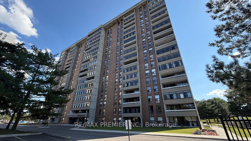 Condo Apartment at 15 Kensington Road 1011, Brampton, ON L6T 3W2, Brampton