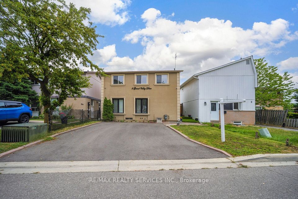 3 Grand Valley Drive, Brampton, ON L6S 2L1 at 3 Grand Valley Drive, Brampton, ON L6S 2L1, Brampton, ON, L6S 2L1