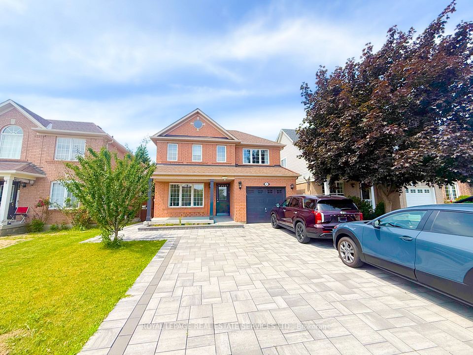 Detached at 2905 Westoak Trails Boulevard, Oakville, ON L6M 4V2, Oakville