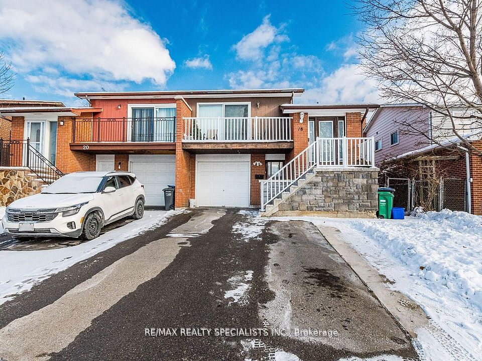 Semi-Detached at 18 Ashford Court, Brampton, ON L6V 2Z1, Brampton