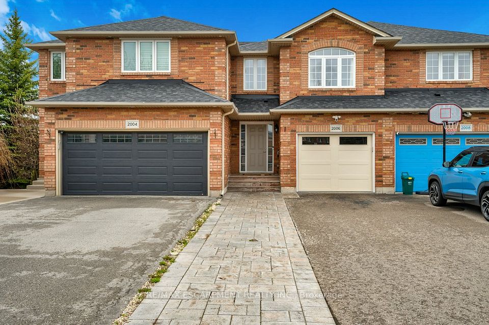 Att/Row/Townhouse at 2006 Erika Court, Oakville, ON L6M 4R4, Oakville