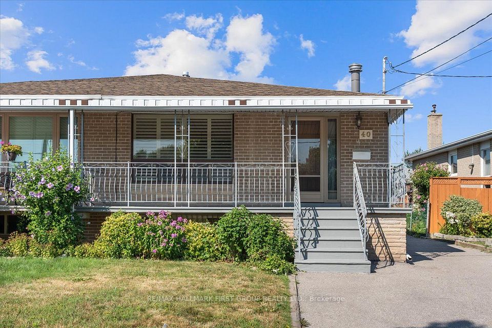 Semi-Detached at 40 Cherrylawn Avenue, Toronto, ON M9L 2B4, Toronto W05