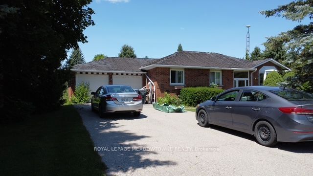 Detached at 26 Davis Drive, Caledon, ON L7K 0C6, Caledon