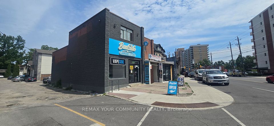 2187 Weston Road Road, Toronto, ON M9N 1X9
