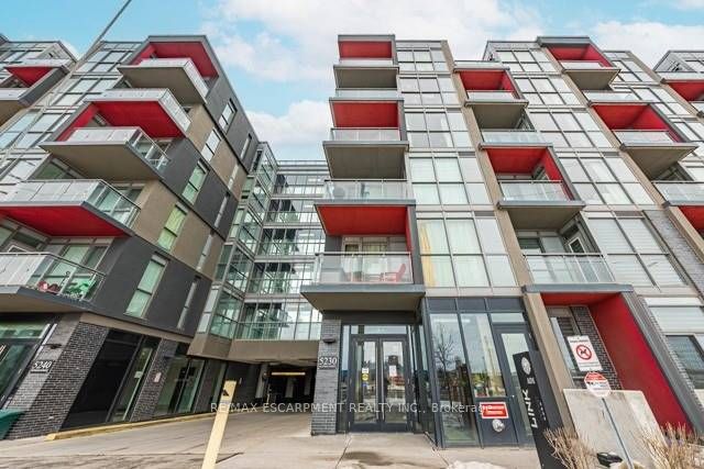 Condo Apartment at 5230 Dundas Street A501, Burlington, ON L7R 3X4, Burlington