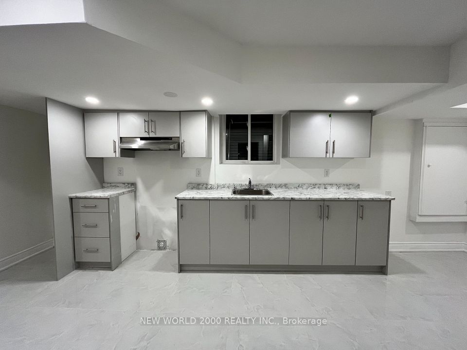 Semi-Detached at 4718 Centretown Way Bsmt, Mississauga, ON L5R 0C9, Mississauga