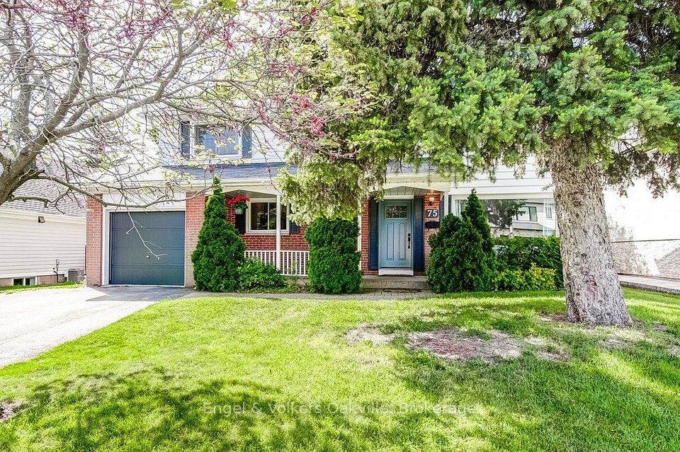 Detached at 75 Ridge Drive, Oakville, ON L6H 1B7, Oakville