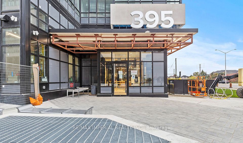 Condo Apartment at 395 Dundas Street W 523, Oakville, ON L6M 5R8, Oakville
