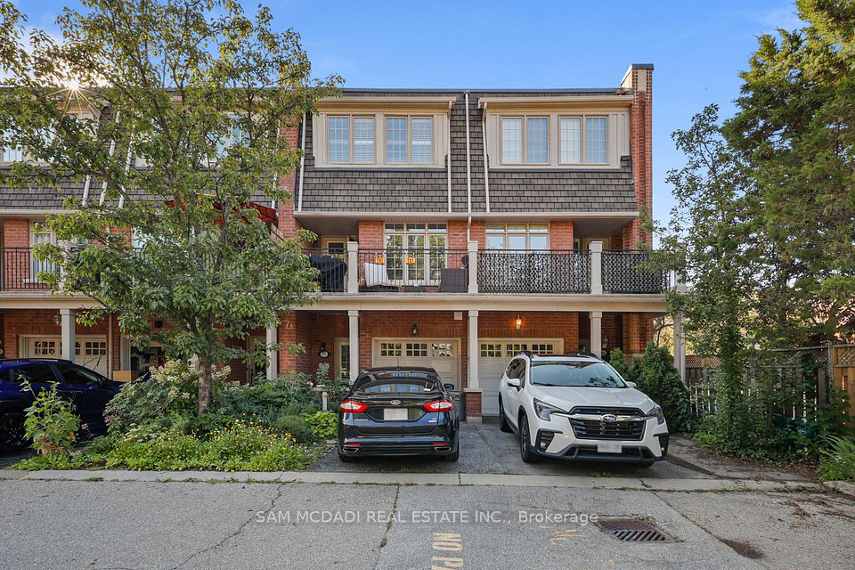 Att/Row/Townhouse at 95 Kerr Street W 2, Oakville, ON L6K 1E1, Oakville