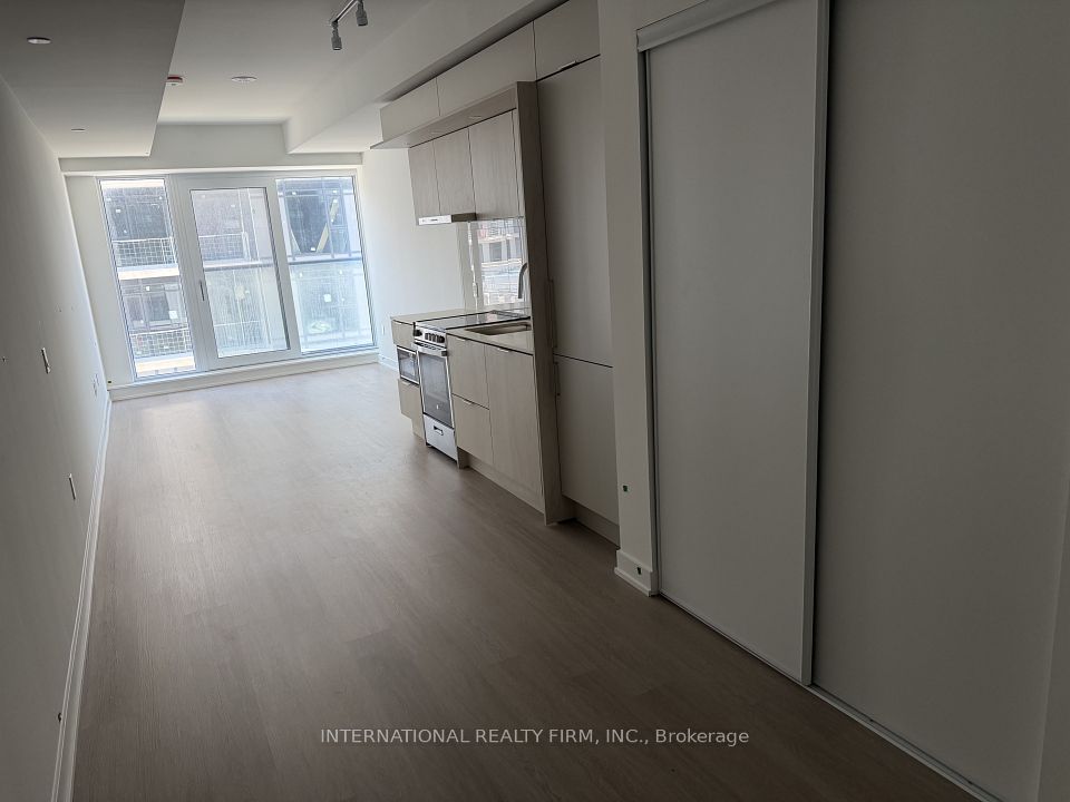 Condo Apartment at 448 Burnhamthorpe Road W 425, Mississauga, ON L5B 0R4, Mississauga