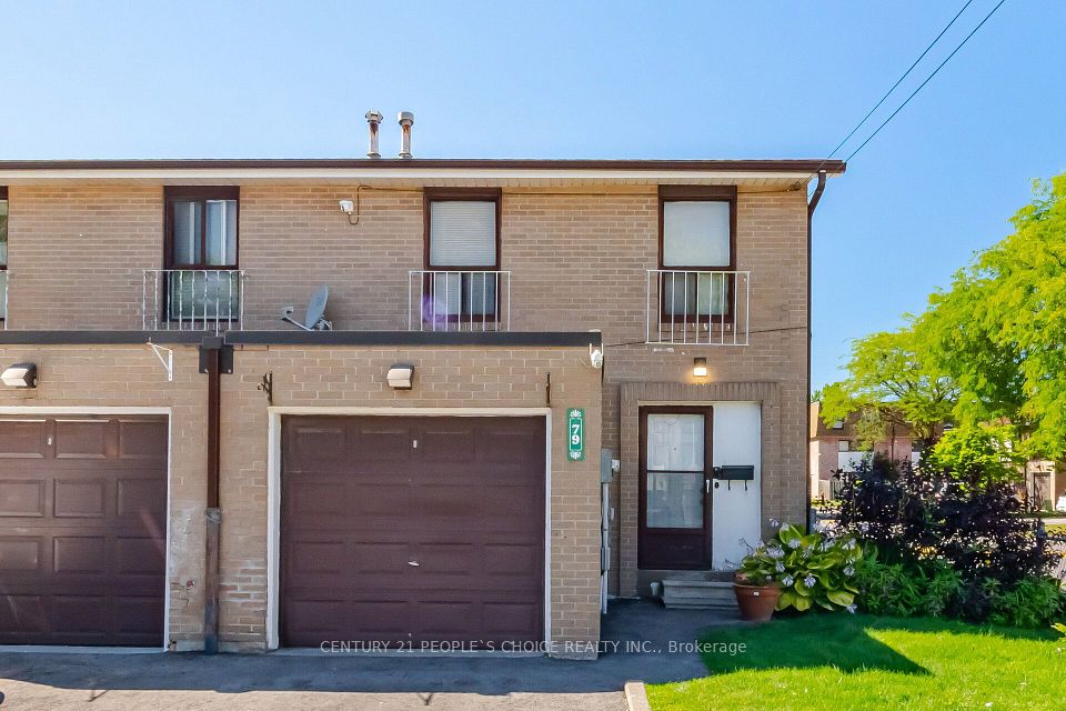Condo Townhouse at 79 Fleetwood Crescent, Brampton, ON L6T 2E5, Brampton