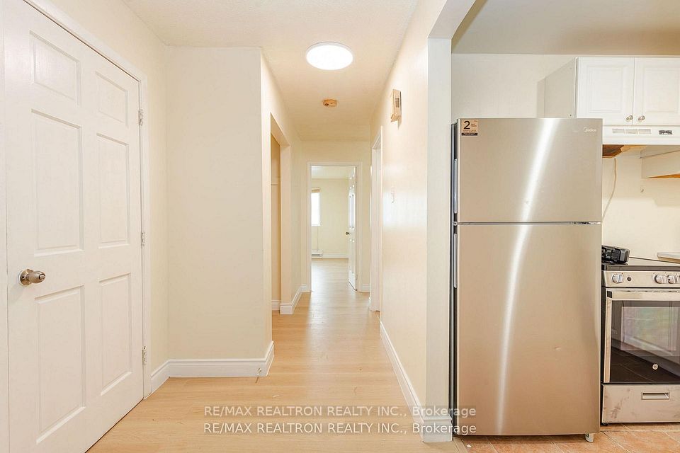 Att/Row/Townhouse at 975 Albion Road 975A, Toronto, ON M9V 1A6, Toronto W10