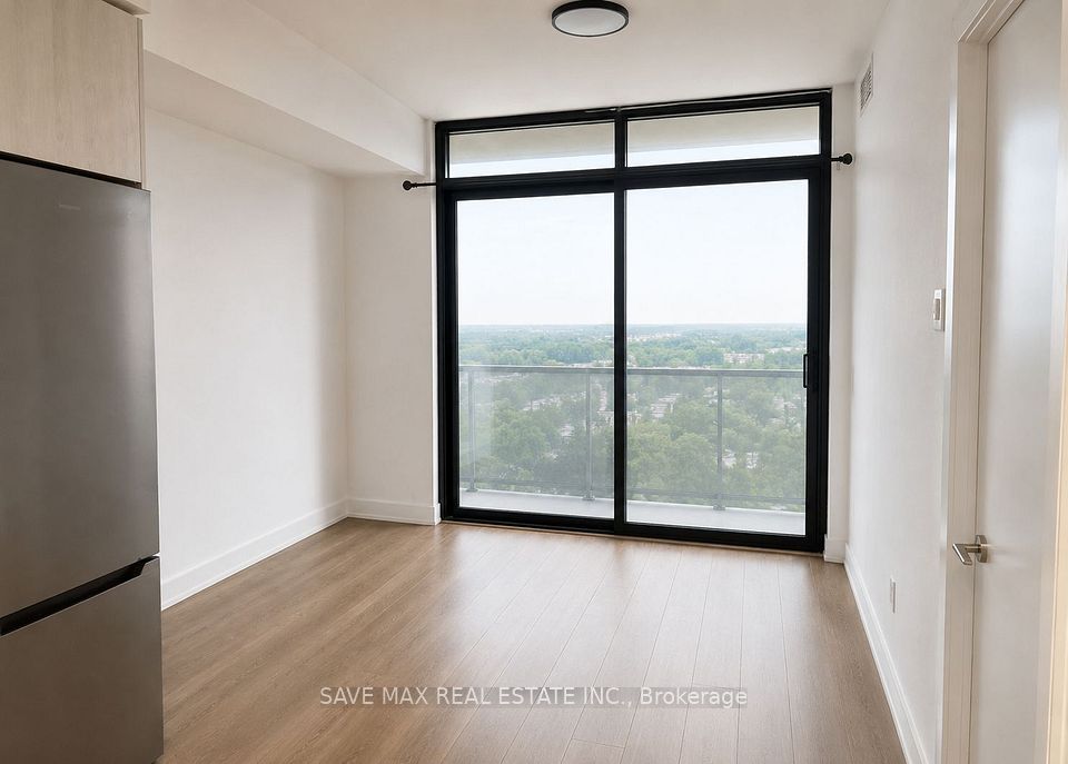 Condo Apartment at 86 Dundas Street E 1410, Mississauga, ON L5A 1W4, Mississauga