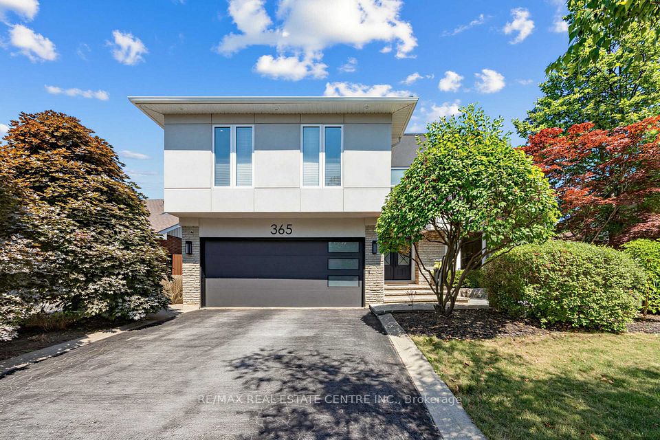 Detached at 365 Lynn Place, Oakville, ON L6H 2C5, Oakville