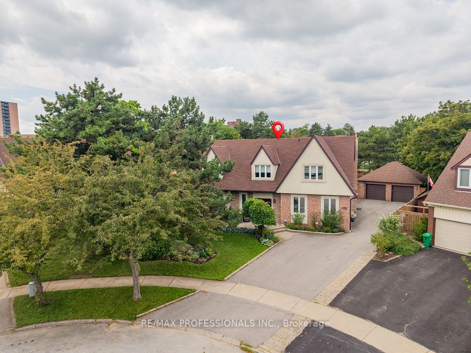 Detached at 2604 Barrisdale Court, Mississauga, ON L5N 2H2, Mississauga