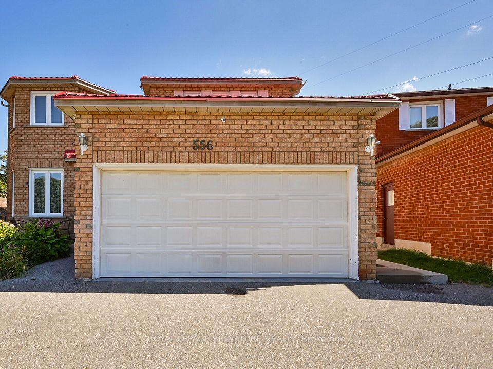 Detached at 556 Farwell Crescent Lower, Mississauga, ON L5R 2A6, Mississauga