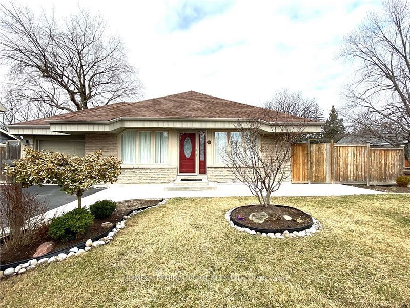 Detached at 46 Alpha Mills Road, Mississauga, ON L5N 1H6, Mississauga