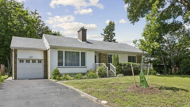 Detached at 1603 Lincolnshire Boulevard, Mississauga, ON L5E 2S8, Mississauga