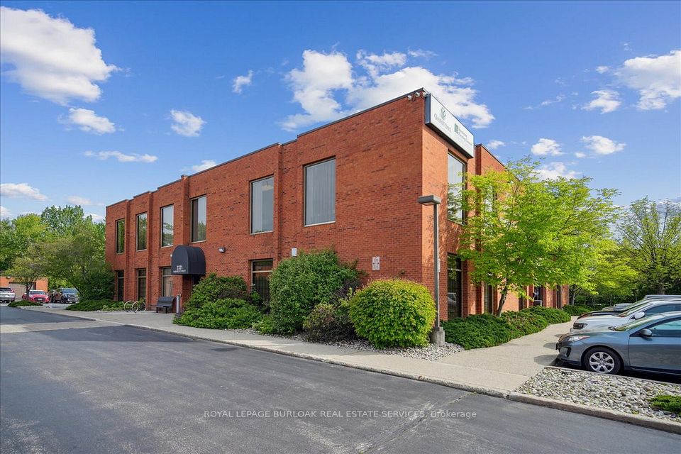 Office at 2321 Fairview Street 102, Burlington, ON L7R 2E3, Burlington