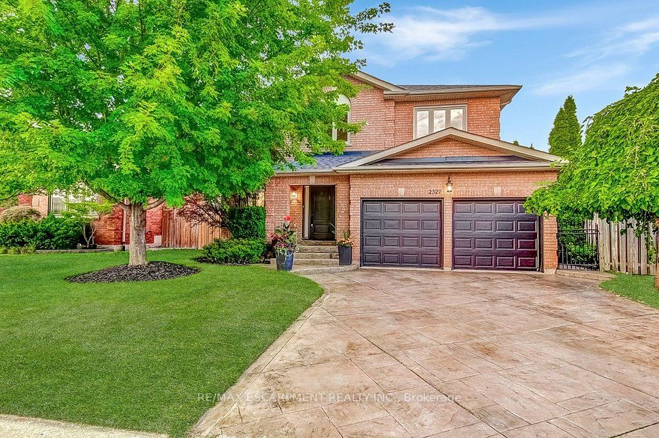 Detached at 2527 Andover Road, Oakville, ON L6H 6C3, Oakville