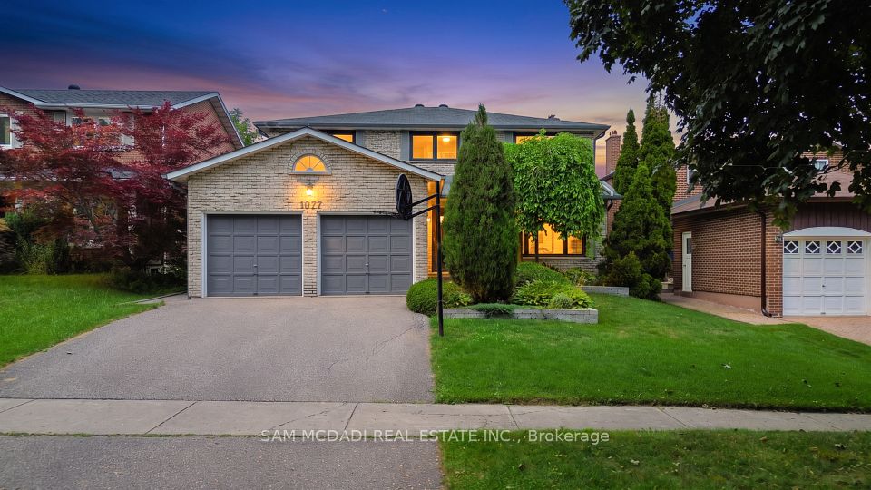 Detached at 1077 Saginaw Crescent, Mississauga, ON L5H 3W4, Mississauga