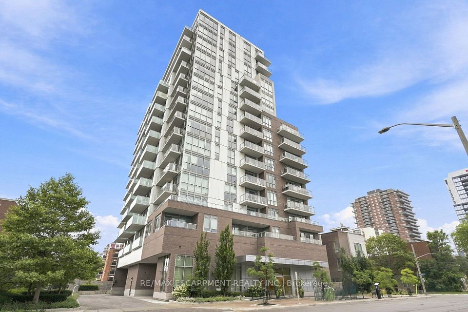 Condo Apartment at 8 Ann Street 902, Mississauga, ON L5G 3E6, Mississauga