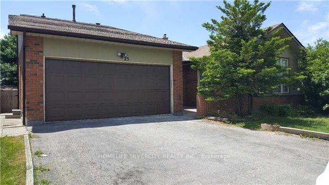 Detached at 23 Claypine Trail 2, Brampton, ON L6V 3L8, Brampton