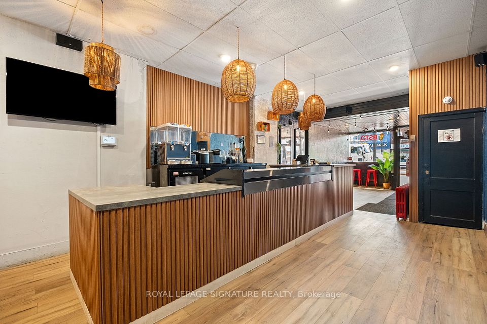 1310 St Clair Avenue W, Toronto, ON M6E 1C1