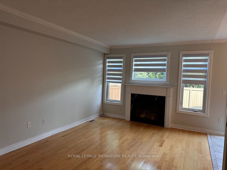 Condo Townhouse at 2295 Rochester Circle S 10, Oakville, ON L6M 5C9, Oakville